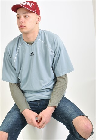 VINTAGE ADIDAS JERSEY IN GREY