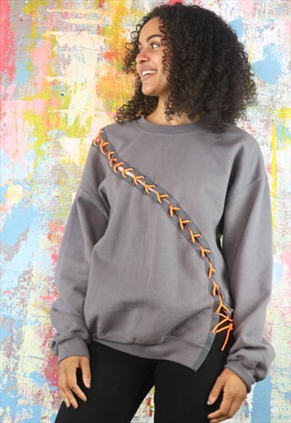 SWEATSHIRT IN GREY WITH LACE UP DETAIL