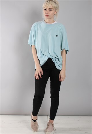 VINTAGE NIKE T-SHIRT