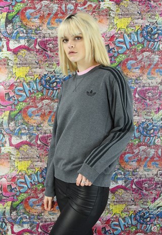 VINTAGE ADIDAS 90S SWEATSHIRT. BRANDED SPORTSWEAR.