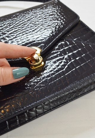 VINTAGE SUZY SMITH MOCK CROC ENVELOPE BAG NAVY BLUE