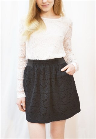 FLORAL LACE BLACK SKIRT