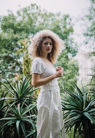 CARROT FIT WHITE DENIM WITH DETAILS