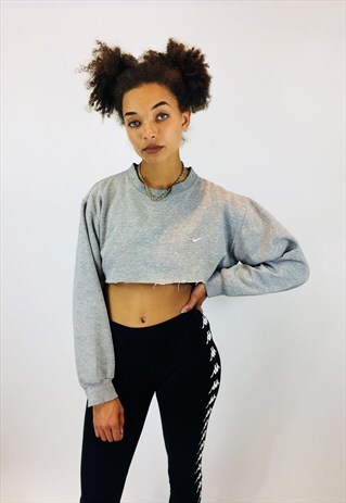 VINTAGE NIKE SWOOSH CROPPED SWEATSHIRT
