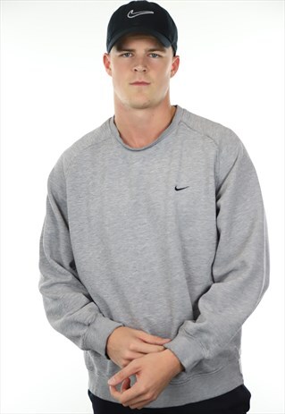 VINTAGE NIKE SWEATSHIRT