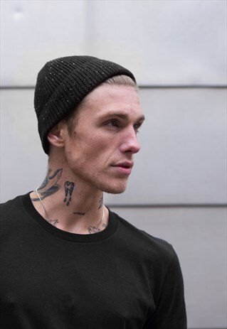 PAINT FLECK RIBBED FISHERMAN BEANIE HAT - BLACK