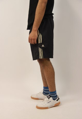 VINTAGE ADIDAS SHORTS