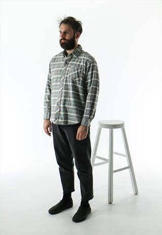 GREY PLAID SHIRT / LONG SLEEVE BUTTON UP