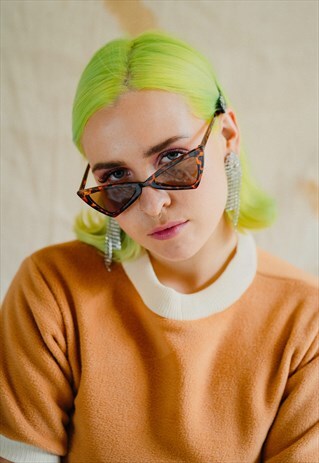 TORTOISESHELL CAT EYE TRIANGLE SUNNIES