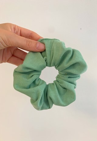 SAGE GREEN JERSEY 90'S SCRUNCHIE