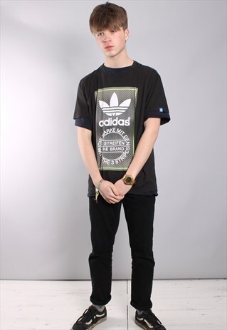 VINTAGE ADIDAS T-SHIRT