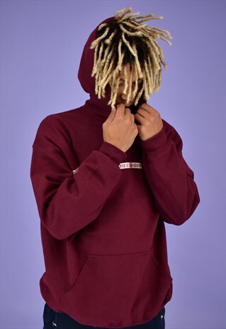 G&G UNISEX BURGUNDY WRITING RIBBON HOOD