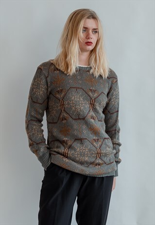 VINTAGE 80S EXTRA LONG JUMPER IN WINTER PATTERN