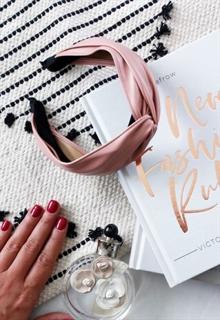 NUDE PIN FAUX LEATHER ALICE HEAD BAND