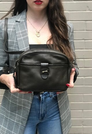 VINTAGE LIZ CLAIBORNE BROWN LEATHER CROSSBODY