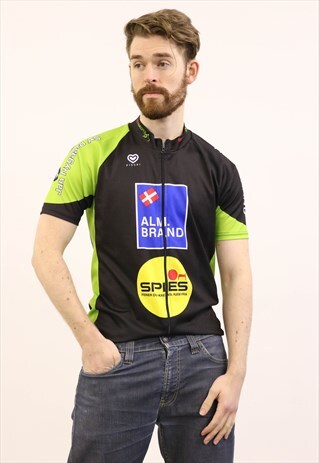 VINTAGE 1980S BLACK AND GREEN SPORTS T-SHIRT