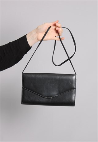 VINTAGE 80S BLACK CROSS BODY CLUTCH BAG