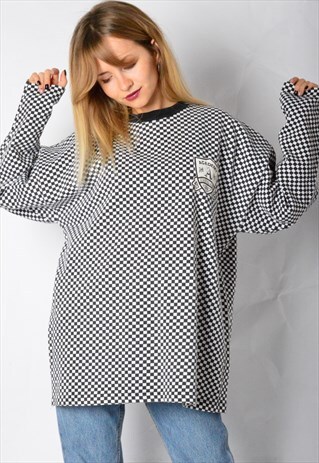 VINTAGE 90S BLACK AND WHITE CHECKERBOARD SWEATSHIRT