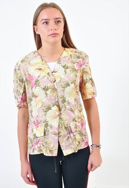 Vintage blouse in flower print