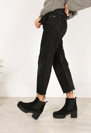 VINTAGE 80S LEVI'S CUT OFF JEANS /AVELINASREWORKS / C800