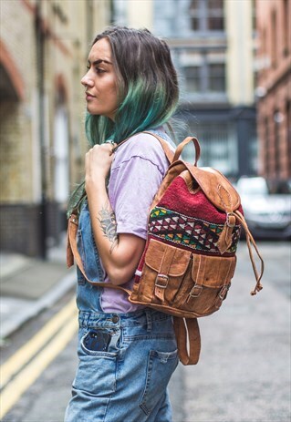 MEDIUM TAN LEATHER & CARPET RUCKSACK 80'S STYLE