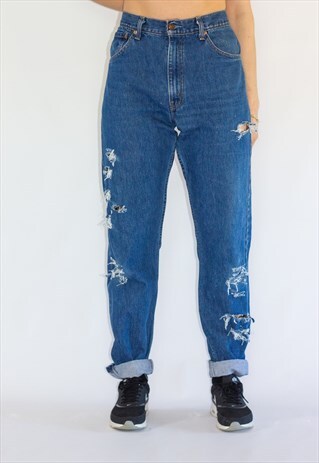 VINTAGE DISTRESSED HIGH WAIST LEVI MOM JEANS