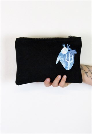 MERMAID HEART BLACK ACCESSORY BAG