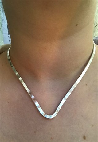 THE V CHOKER SILVER