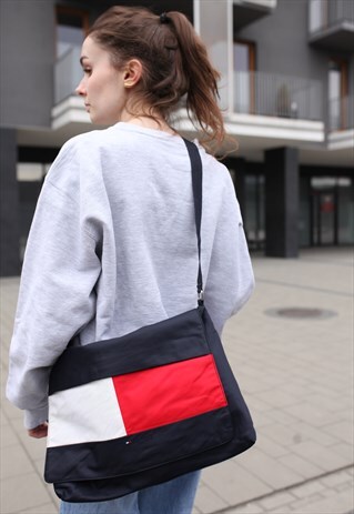 VINTAGE TOMMY HILFIGER MESSENGER BAG