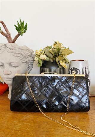 VINTAGE 70S GLOSSY FAUX LEATHER BOHEME PARISIAN BAG CLUTCH