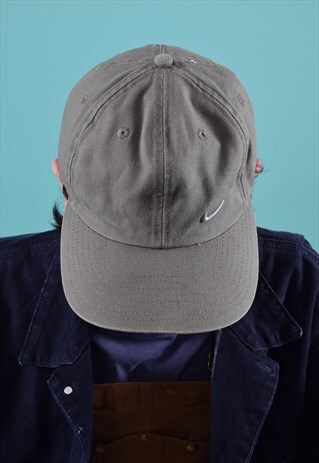 VINTAGE NIKE KHAKI CAP WITH METAL SWOOSH