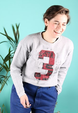 VINTAGE SWEATER IN GREY WITH SPORTS PRINT