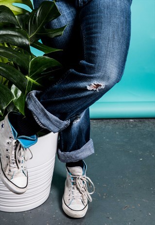 VINTAGE 512 LEVI'S BLUE RIPPED MOM JEANS