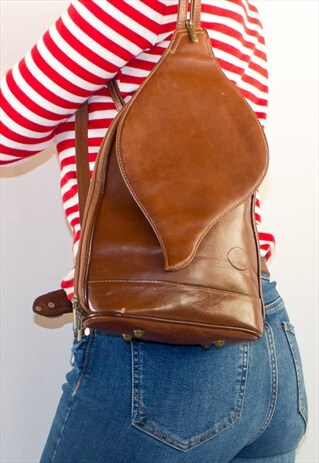 VINTAGE 90'S CHESTNUT LEATHER FESTIVAL BACKPACK