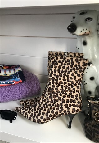VINTAGE 90S Y2K COW HIDE LEOPARD PRINT STILETTO BOOTS