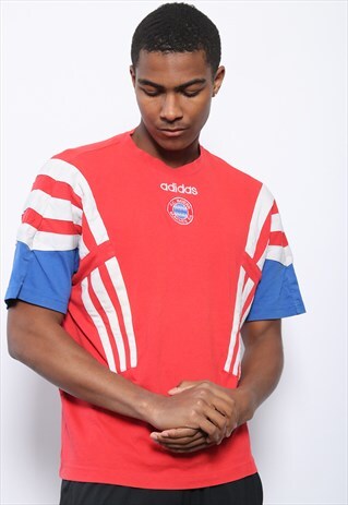 VINTAGE ADIDAS BAYERN MUNICH FOOTBALL T-SHIRT RED