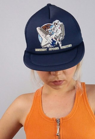 NASA VINTAGE 90'S KENNEDY SPACE CENTER TRUCKER HAT / CAP