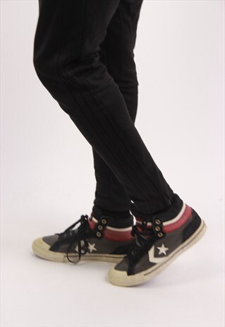 VINTAGE CONVERSE TRAINERS
