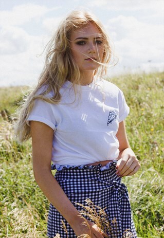 EMBROIDERED PIZZA SLICE WHITE TEE