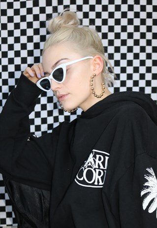 CAT EYE SUNLASSES IN WHITE