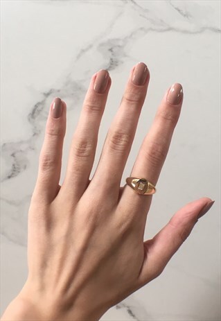 ANNA: DAINTY GOLD BAGUETTE CUT DIAMANTE SIGNET RING
