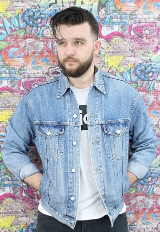 LEVI'S LIGHT BLUE VINTAGE DENIM JACKET. UNISEX.