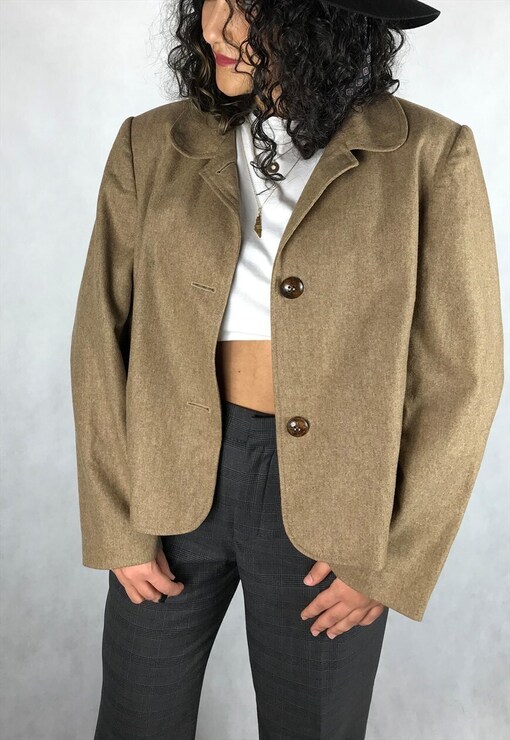 garment image