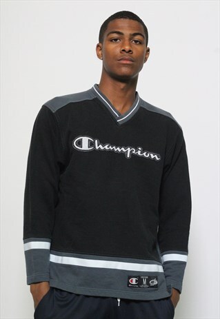 VINTAGE CHAMPION SWEATSHIRT