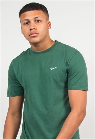 NIKE T-SHIRT