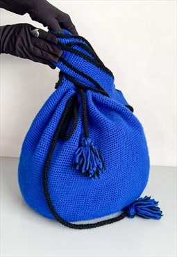 Vintage Y2K retro crochet shopping bag in royal blue