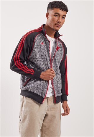 VINTAGE ADIDAS CHICAGO BULLS ZIP-UP SWEATSHIRT