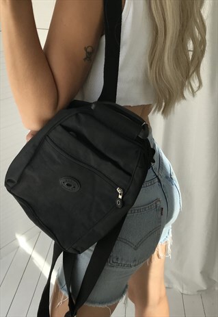 MINT CONDITION VINTAGE 90S Y2K BLACK NYLON FEEL RUCKSACK
