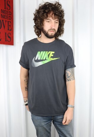 VINTAGE NIKE OVERSIZED T SHIRT