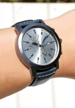 Classic Dark Blue Watch with Date